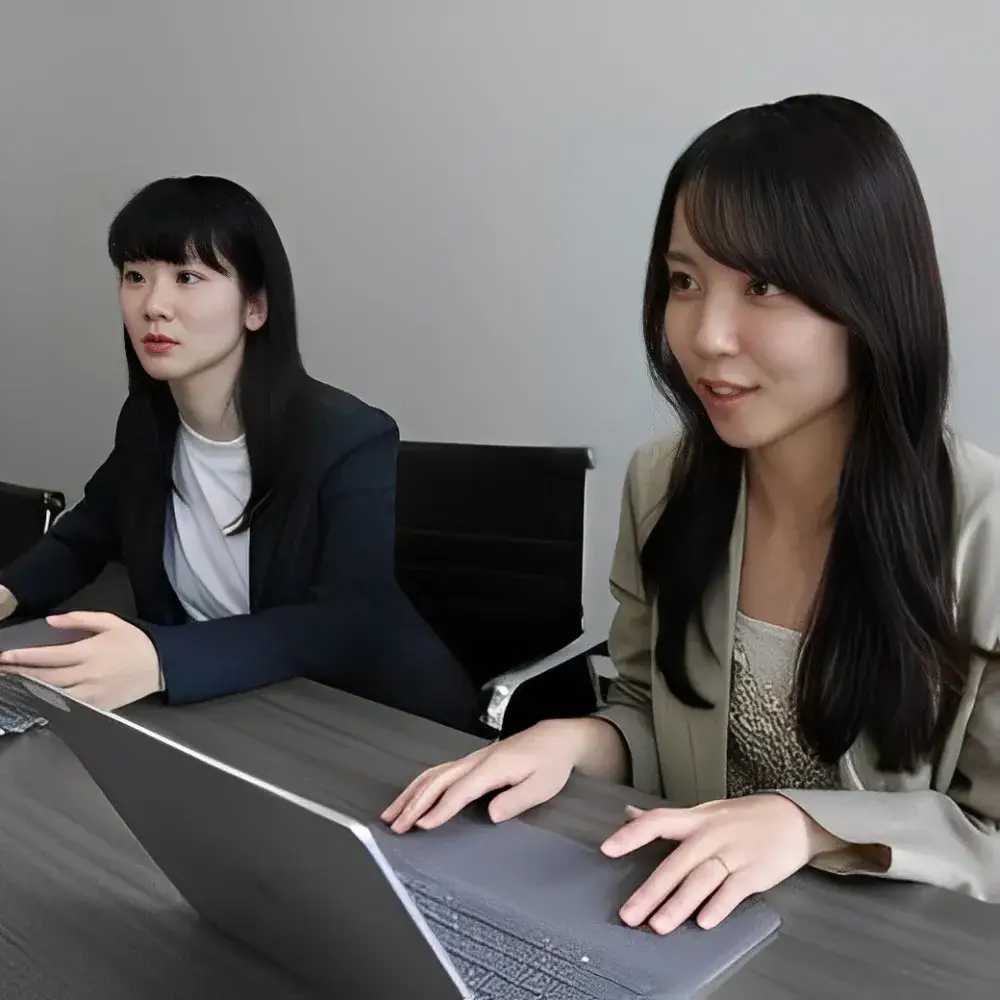 落ち着いた色味であればネイルもOK♪ワークライフバランスを大切に、あなたらしく働きませんか？